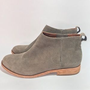Kork-Ease Women's Grey Suede Leather Ankle Boots Size 8.5